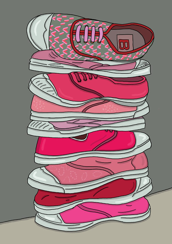 Une pile de chaussures de couleur rose