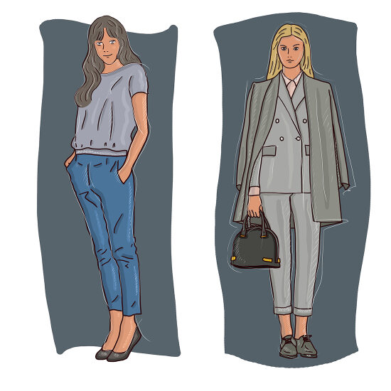 une femme en pantalon et t-shirt gris